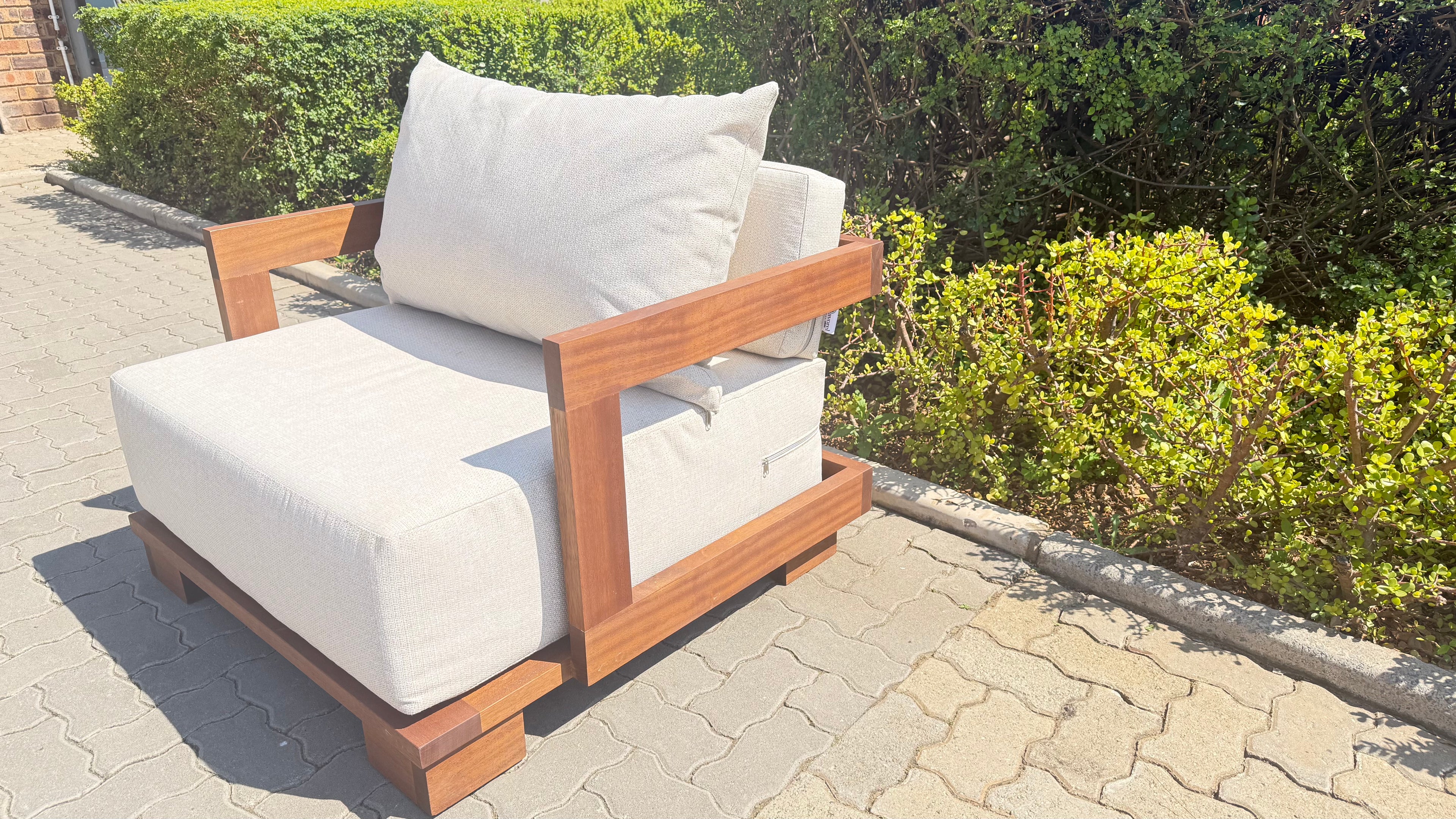 Cavura 1 Seater Patio Sofa