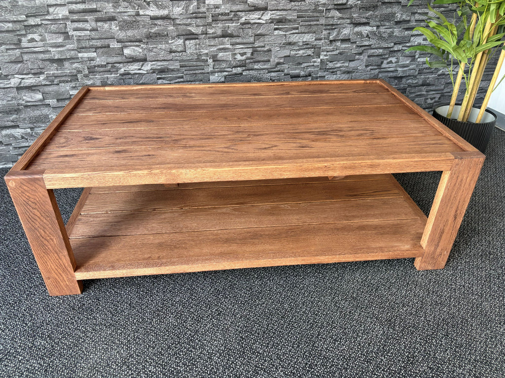Velorra Coffee Table, additional view of the Red Oak grain
