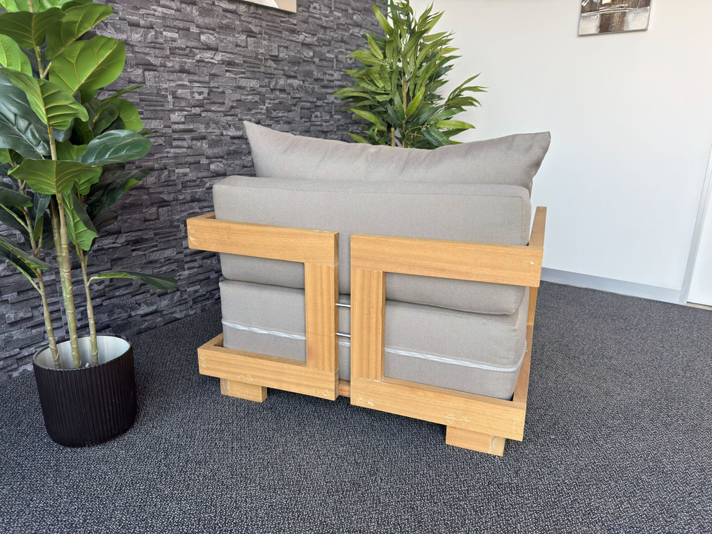 Varela 1 Seater Patio Sofa, additional detail view