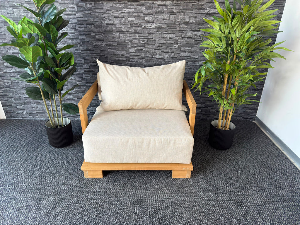 Cavura 1 Seater Patio Sofa, additional view of the solid Iroko frame